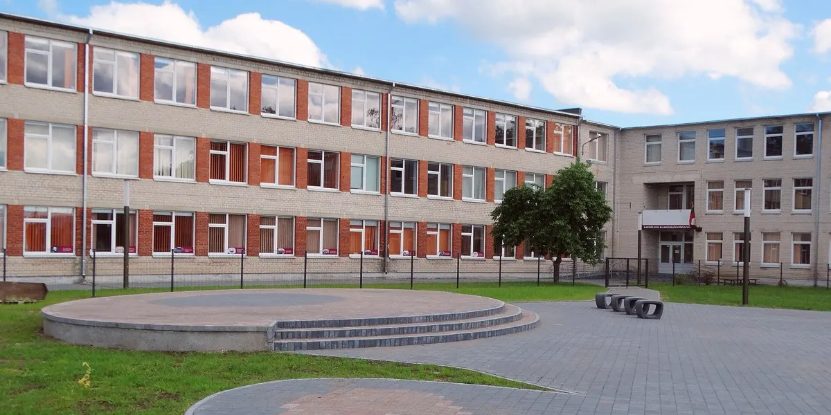 Kauno r. Karmėlavos Balio Buračo gimnazija, Karmėlava