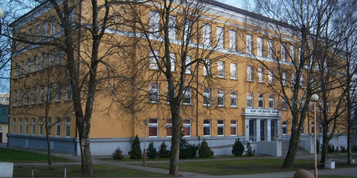 Kelmės Jono Graičiūno gimnazija, Kelmė
