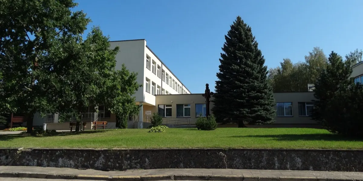 Zarasų "Ąžuolo" gimnazija, Zarasai
